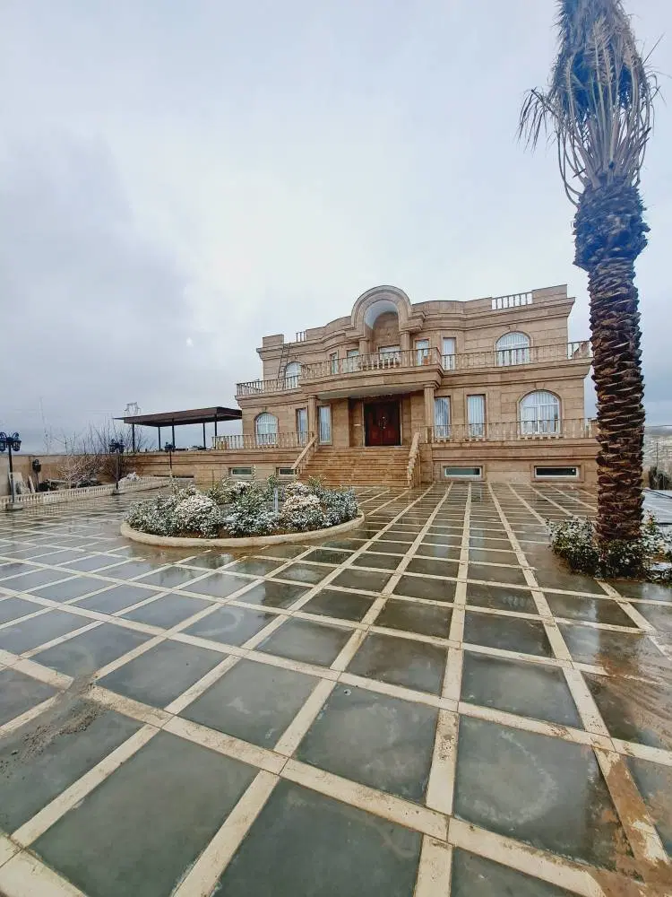 ویلا دوبلکس لاکچری استخردار(قیمت استثنایی)