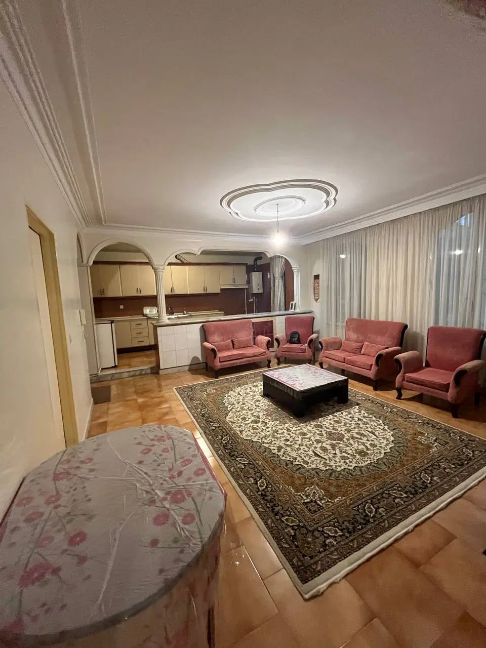 آپارتمان ۹۱مترآسانسور داردونبش شاخه