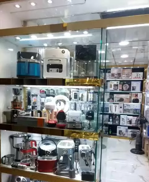 مغازه با دکور ۲۰ متری