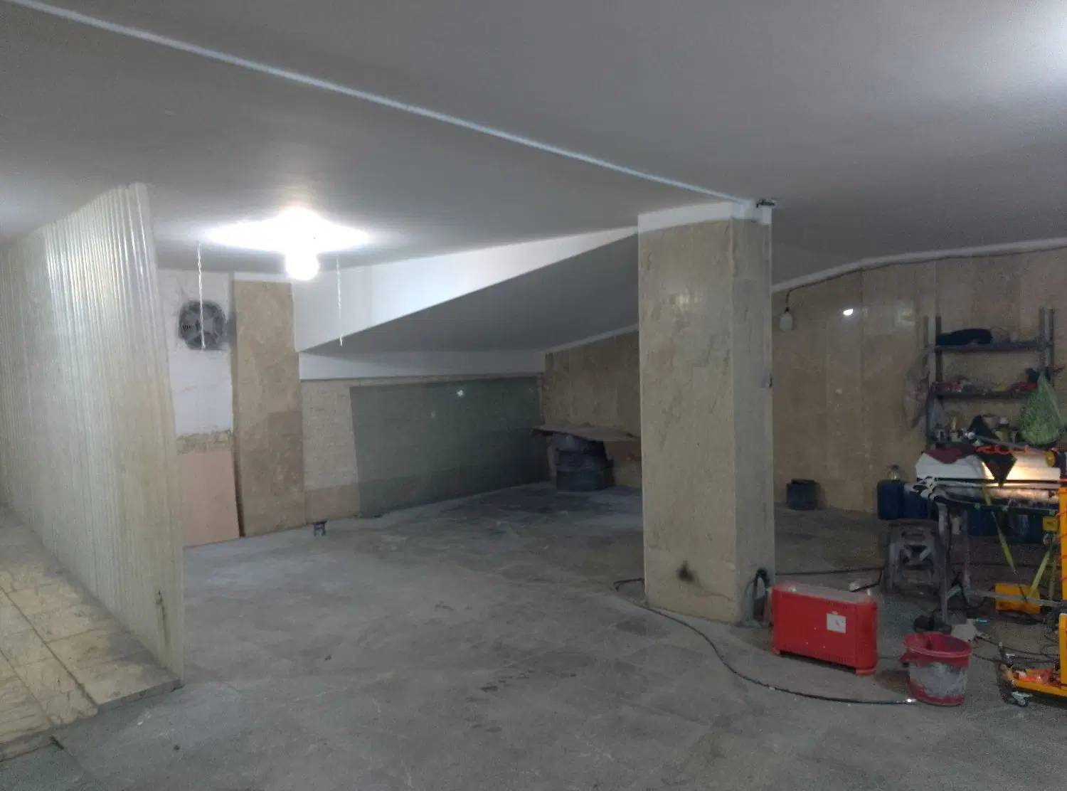 ۲۲۰ متر پارکینگ برای انبار