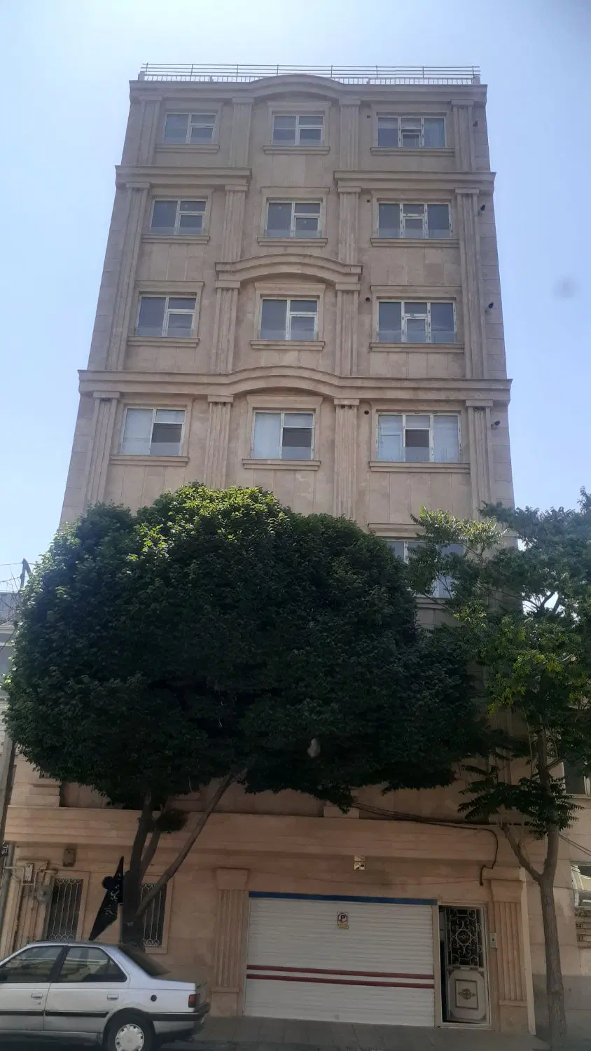 آپارتمان برخیابان صائب