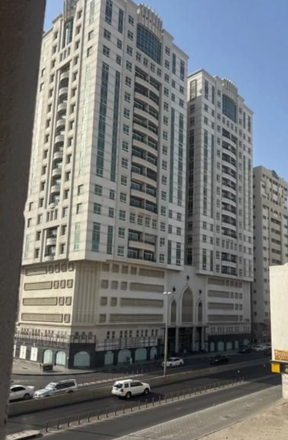 منزل ویلایی پلاک ۲ خیابان اصلی پاسارگاد شرقی