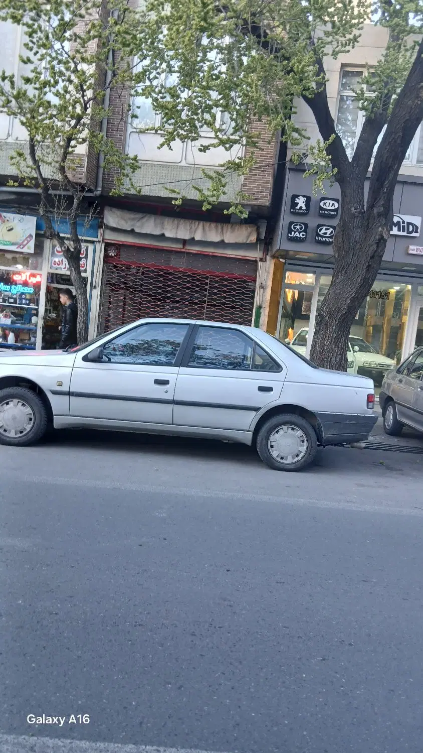 مغازه ۱۶ متر خیابان حجتی
