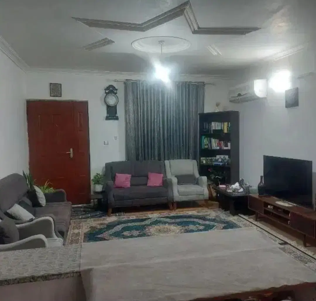 ویلا ۲۰۰متری موقعیت مناسب نسبت به مرکز شهر و دریا