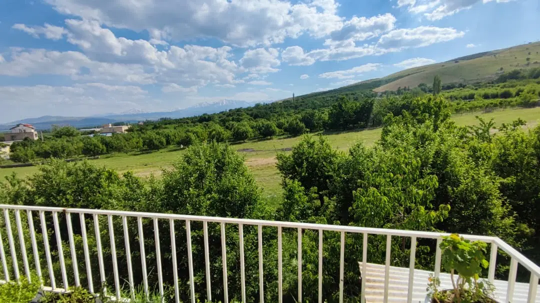 یک ساختمان دومرتبه