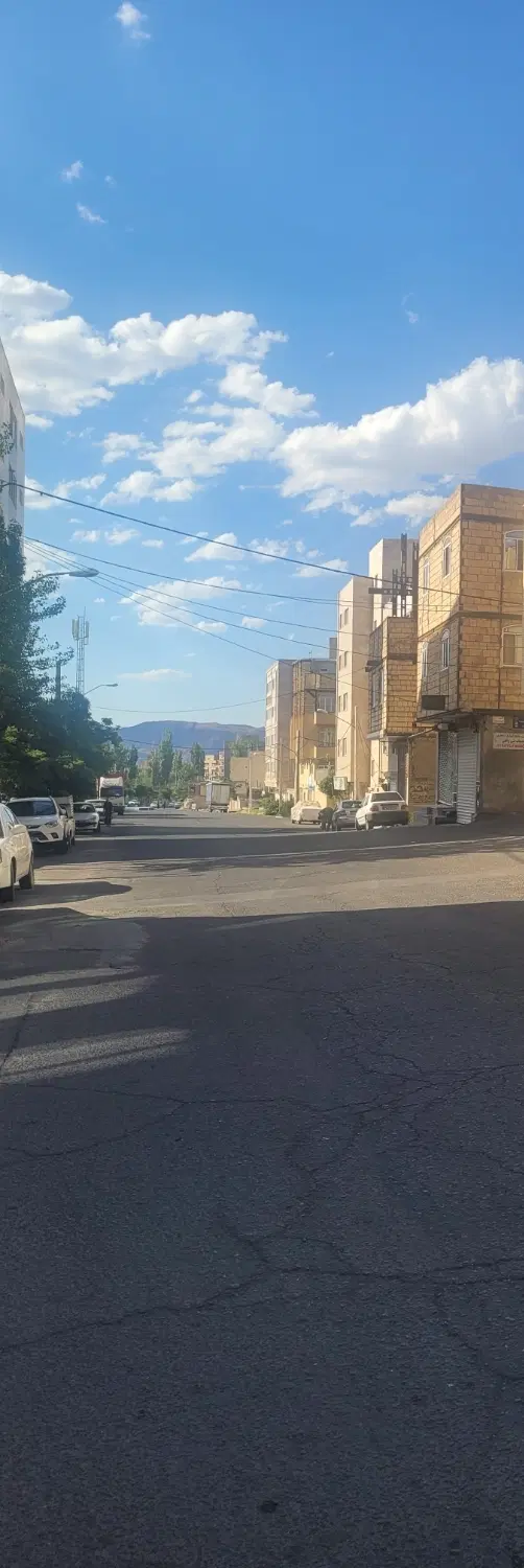 فلکه قایم گلشهر فروش یکجا دو واحد + مغازه