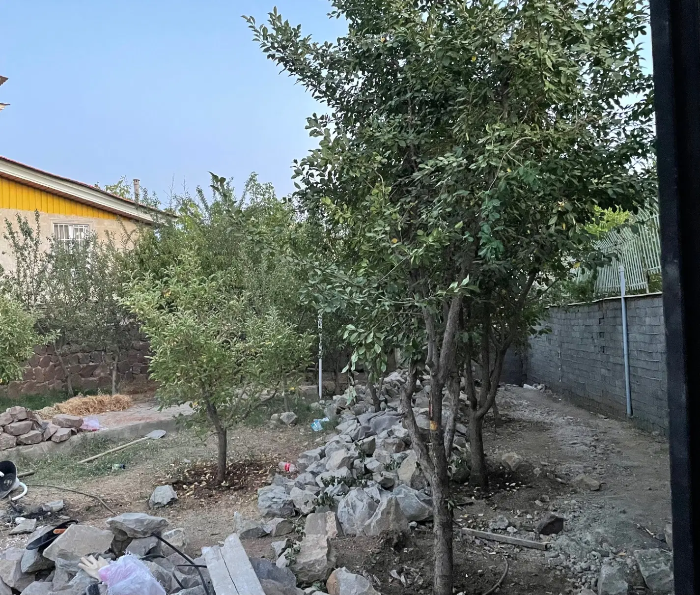 ۳۰۰متر باغچه دماوند جابان