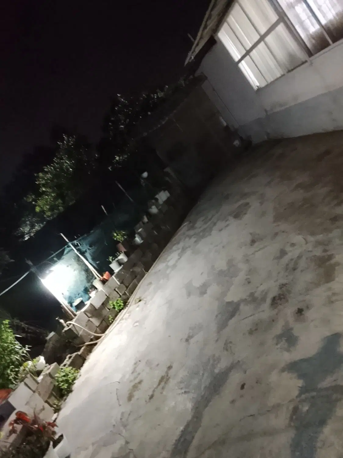 فروش خانه نسبتاً قدیمی وزمین خیلی خوب