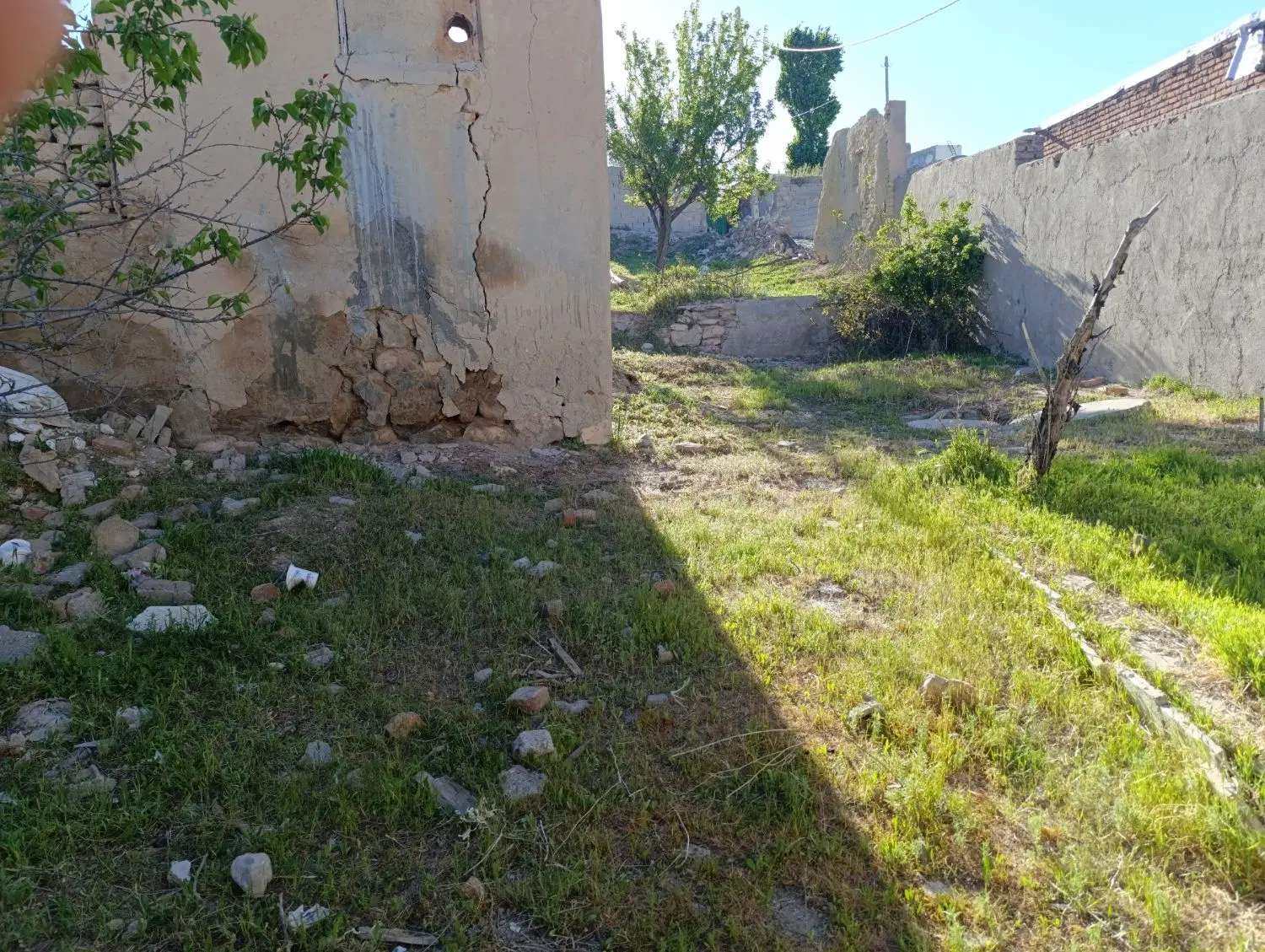 ساختمان کلنگی