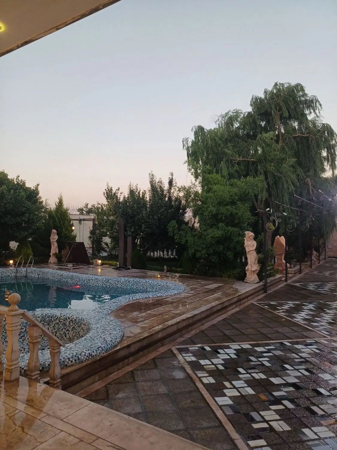 1750 متر باغ ویلا سند دار