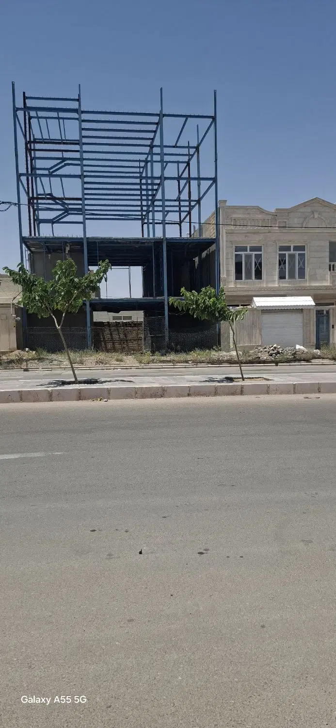ملک نیمه ساز حاشیه پاسدارن