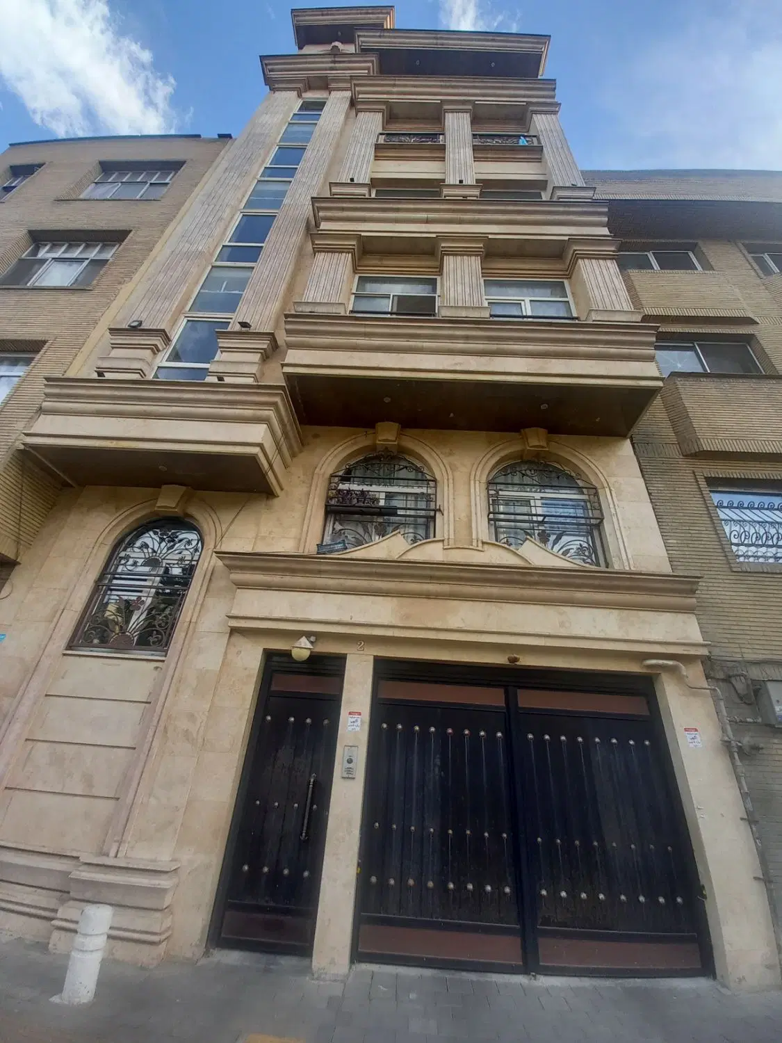 آپارتمان سه خوابه تک واحدی