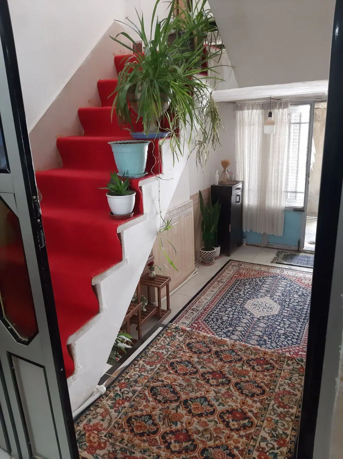 یک واحد خانه ۱۱۰متری