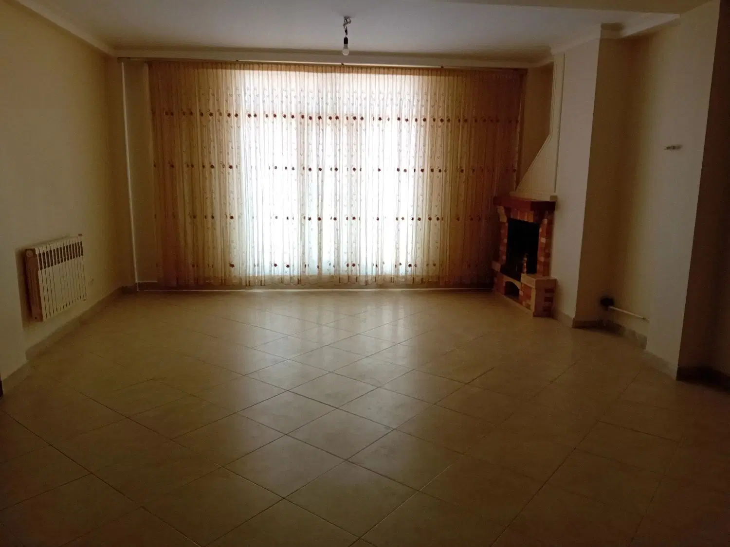 واحد مسکونی مارالان پایین تر از چهارراه