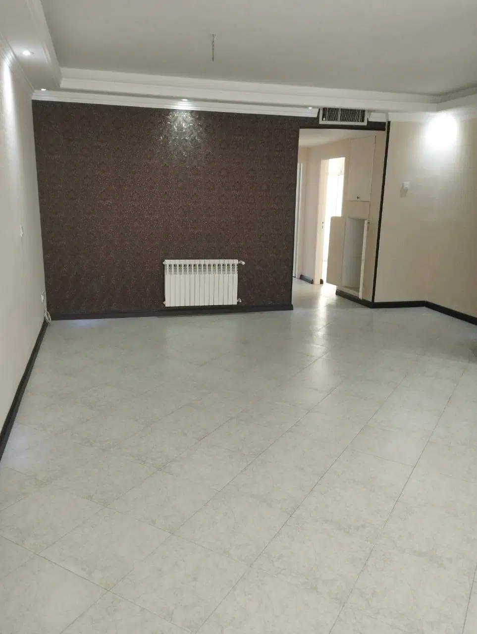 سیمون بولیوار  .مناسب زوج  .و خانواده سه نفره