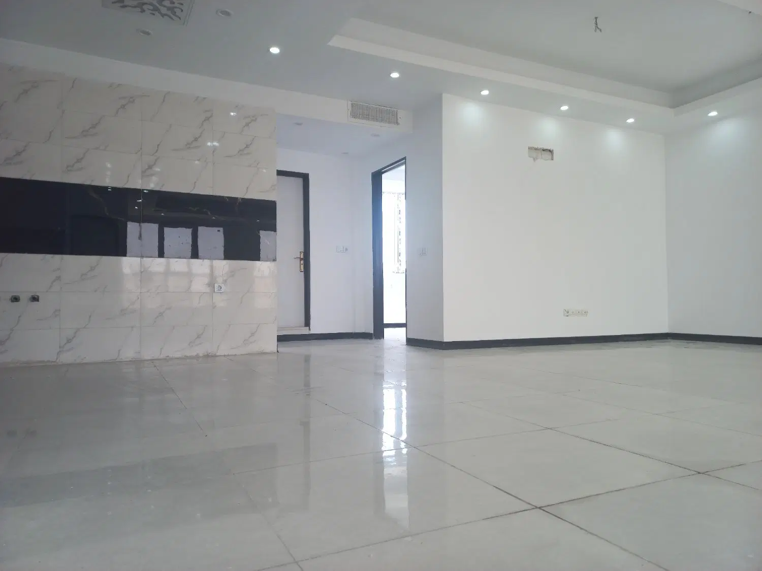 ۱۱۰متر_دو خواب_جنوبی_کلیدنخورده_غرق نور