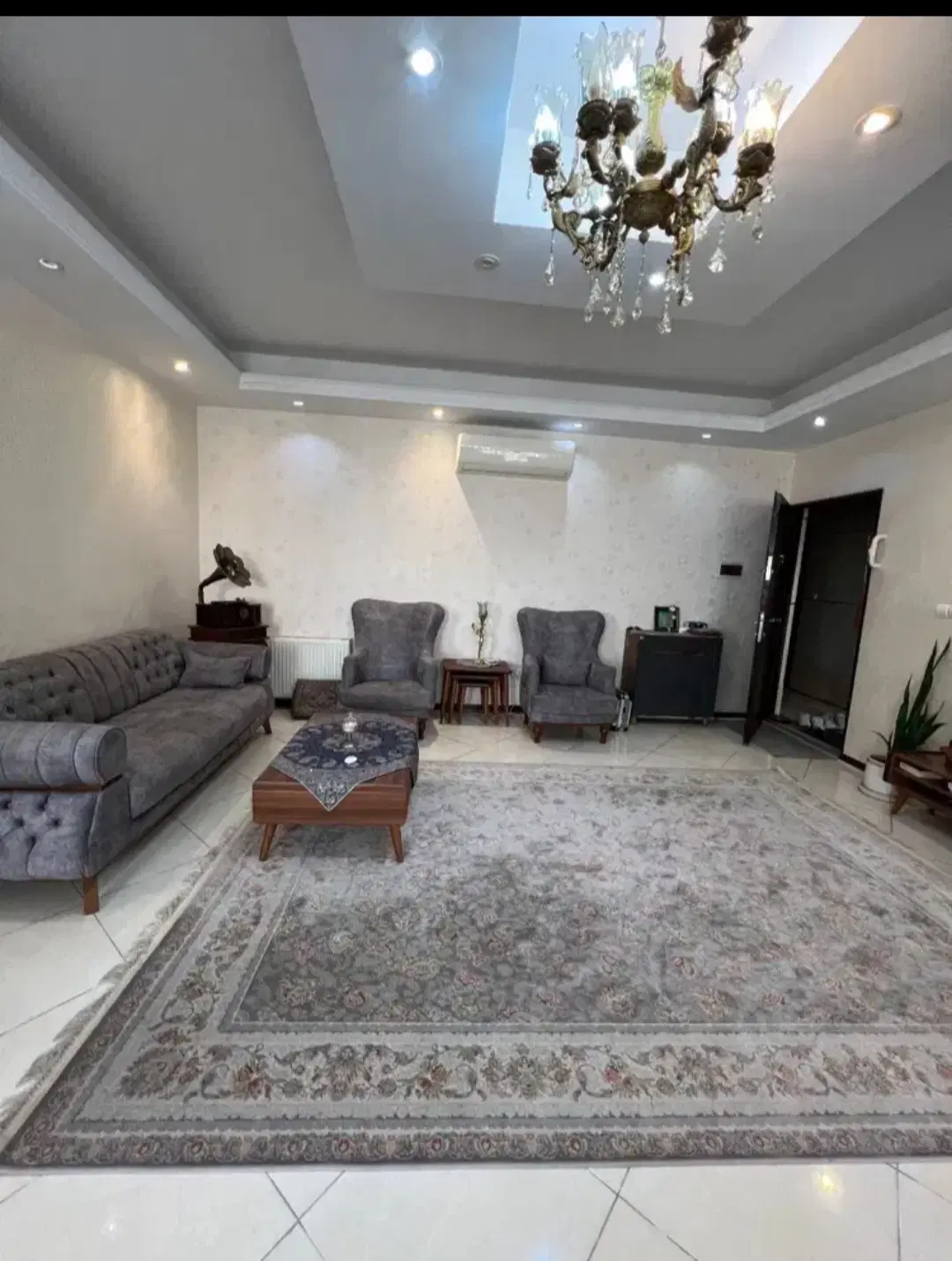 ۱۲۵متری دو خواب پارکینگ وانباری
