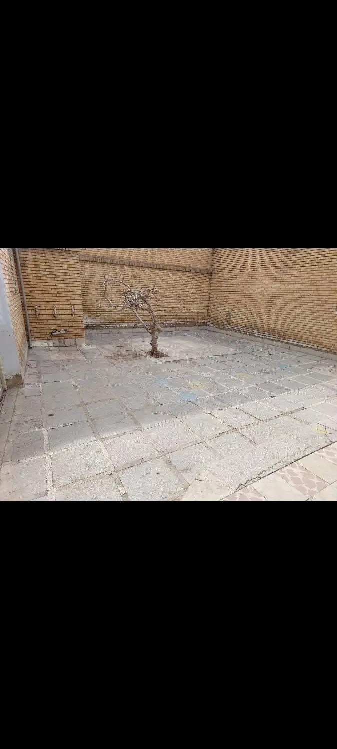 رهن حیاط ۲۲۰ متری در قره اغاج قدس