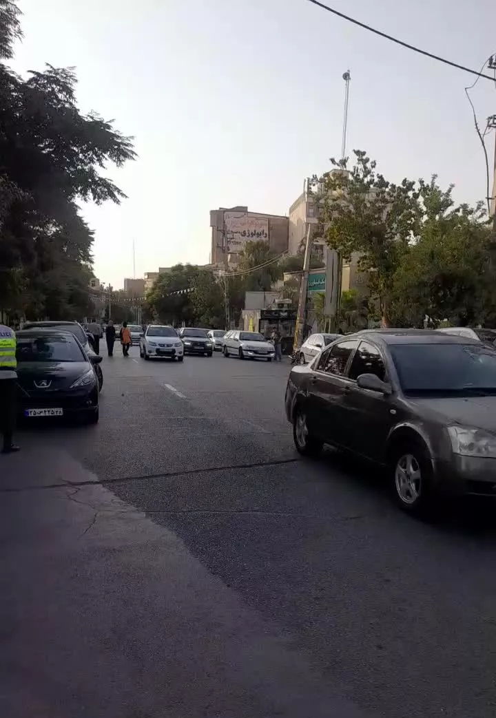 فروش ۱۱۵ م تجاری خ شهدا دو نبش تهاتر با ملک تهران