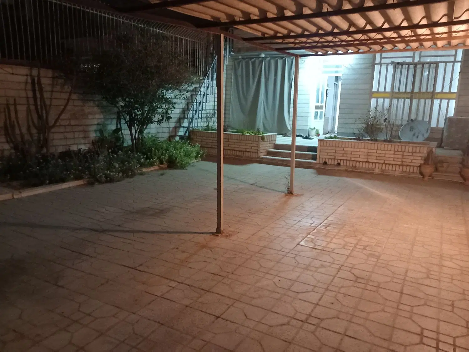 منزل ویلائی دربست ۴خواب ۳۱۴متری...