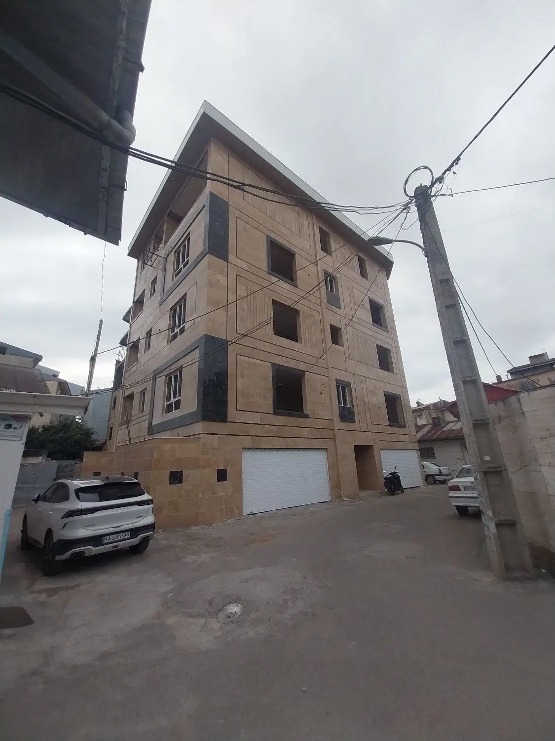 آپارتمان در حال ساخت