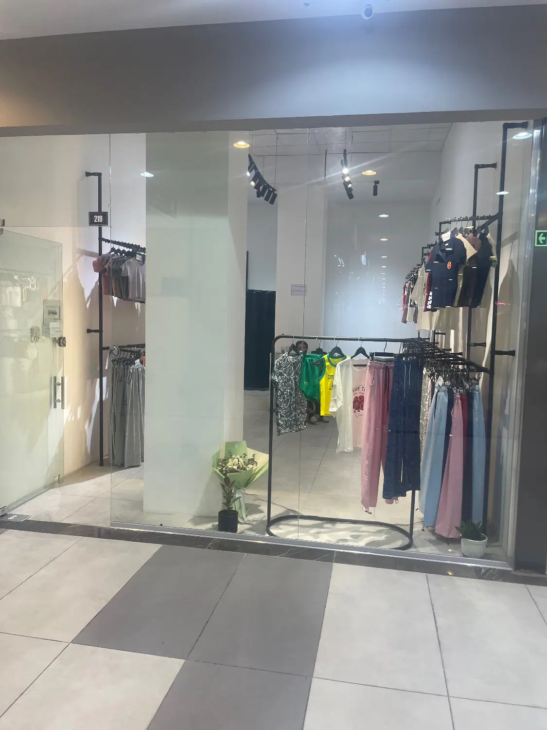 اجاره مغازه در روماک مال تهرانسر
