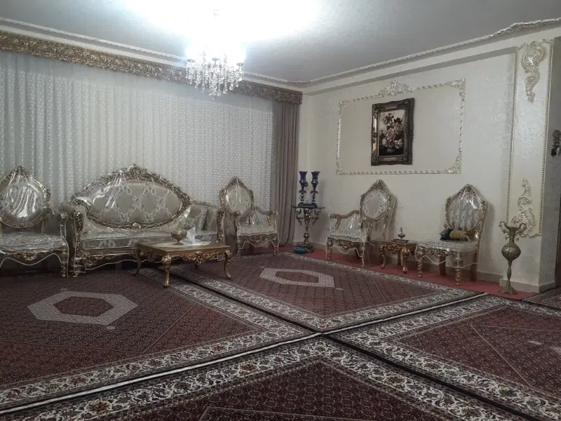 آپارتمان در شهرک سینا