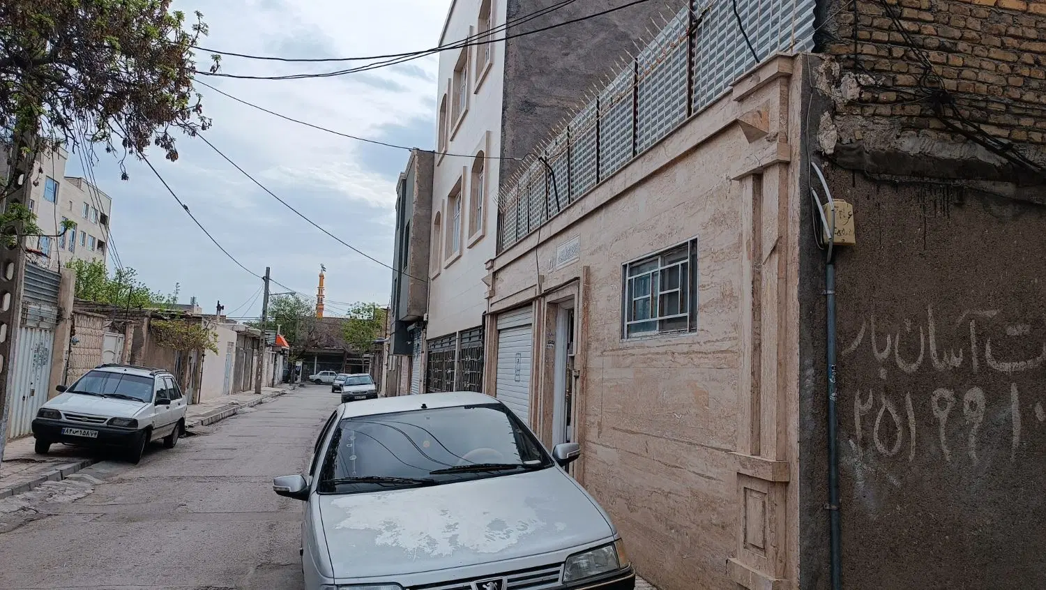 منزل ویلایی شیک و دلباز در بهترین منطقه آوینی