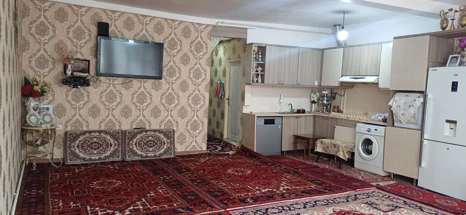 فروش حیاط