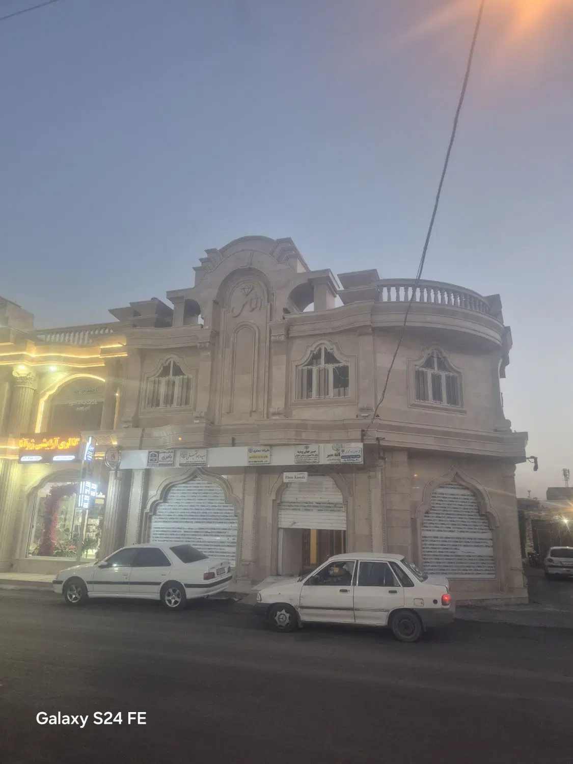 یک مغازه در پاساژ الماس نبش پهلوان۳