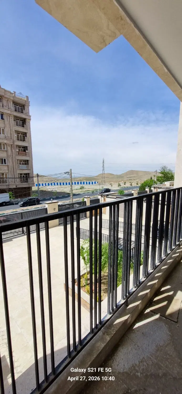 ۱۲۰متر شمالی رو به نما کلید نخورده لاله ها