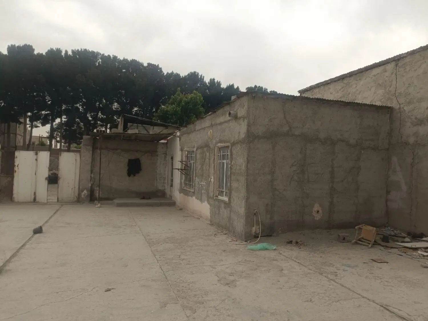 زمین فروشی