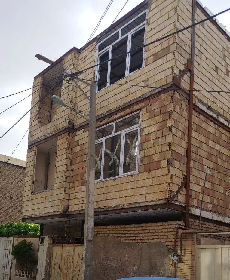 آپارتمان ۱۱۰ متری حاشیه ۸پارکینگ اختصاصی فروش فوری