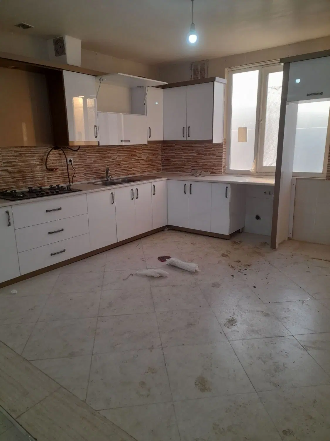 فروش منزل مسکونی طبقه دوم