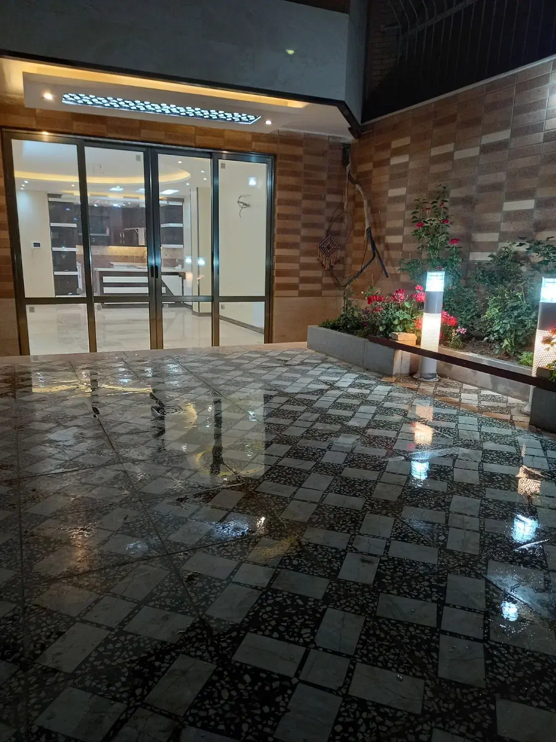 آپارتمان ۱۱۰ متری