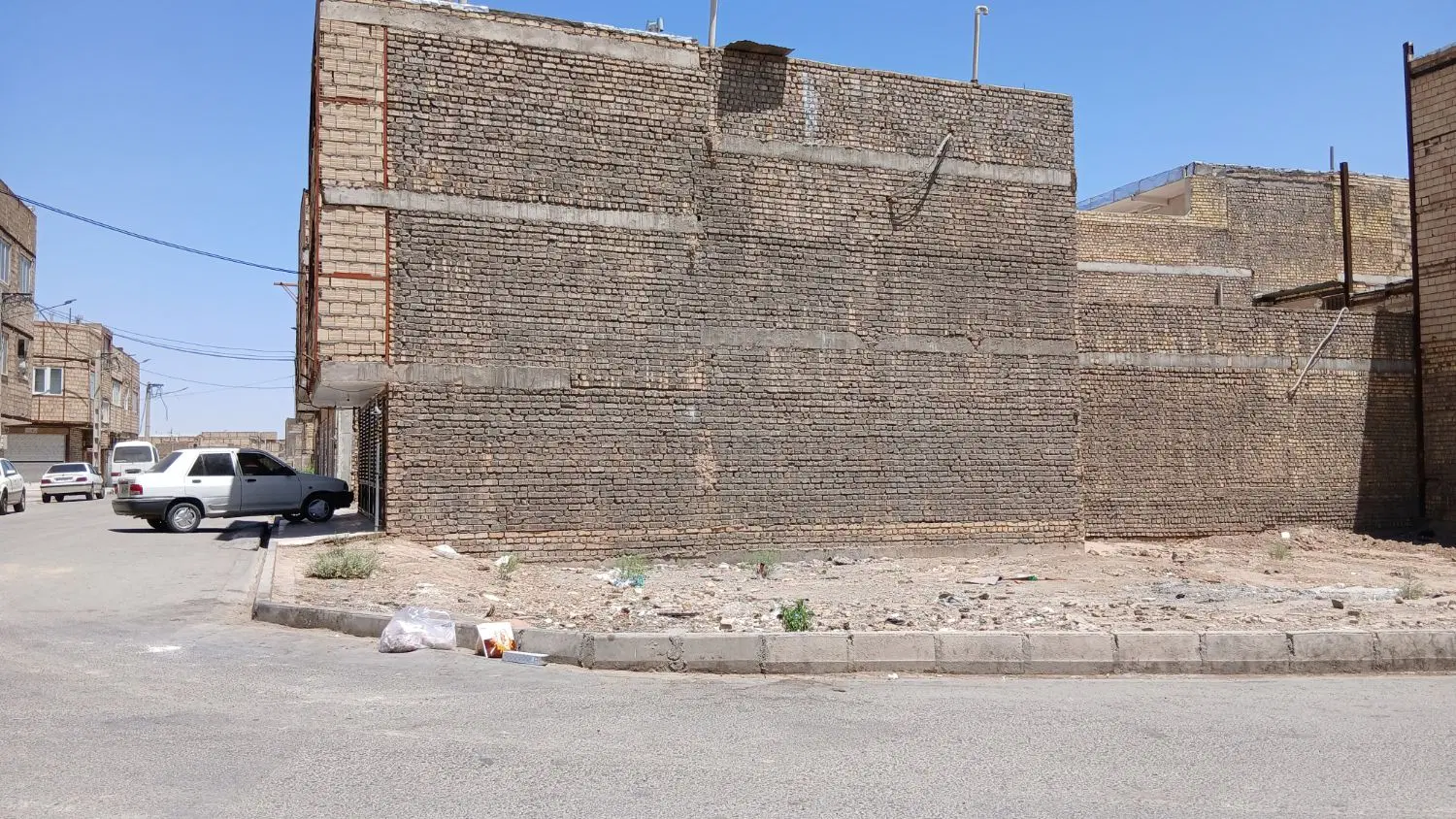 زمین بر ۱۲متری مرادی