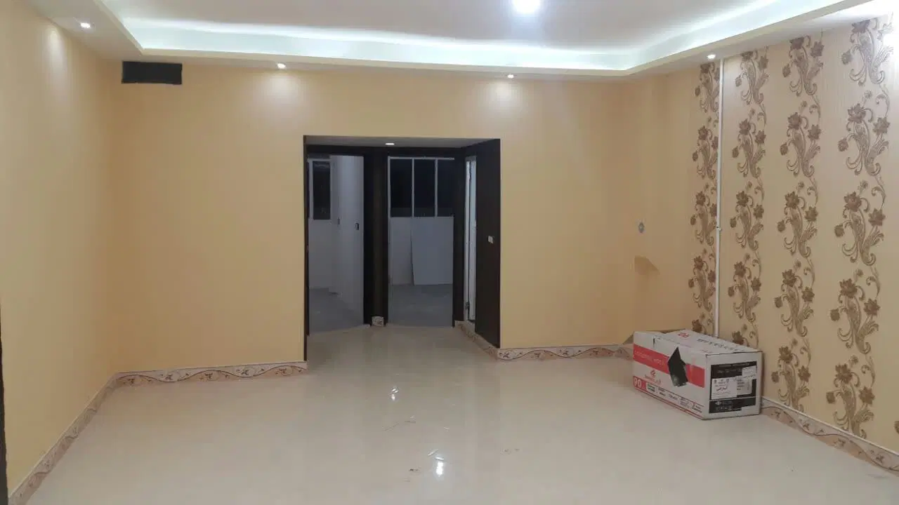 آپارتمان ۱۰۵ متر با ۱۰ متر تراس اصلانی ۳۳