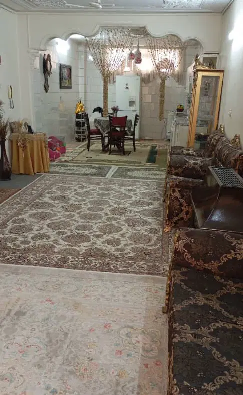 بهارستان غربی _ همکف _ حیاط اختصاصی