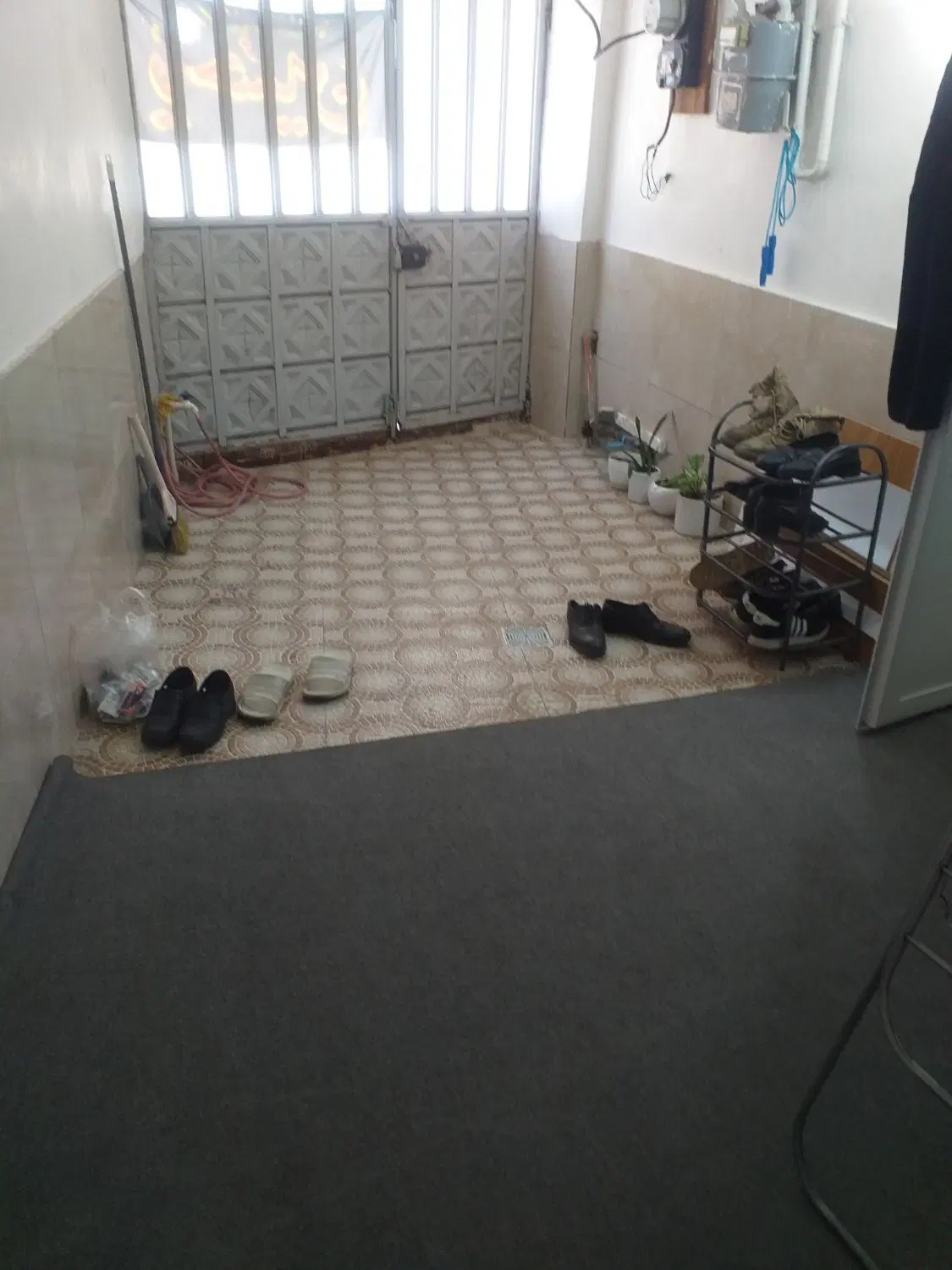 فروش‌طبقه‌همکف‌