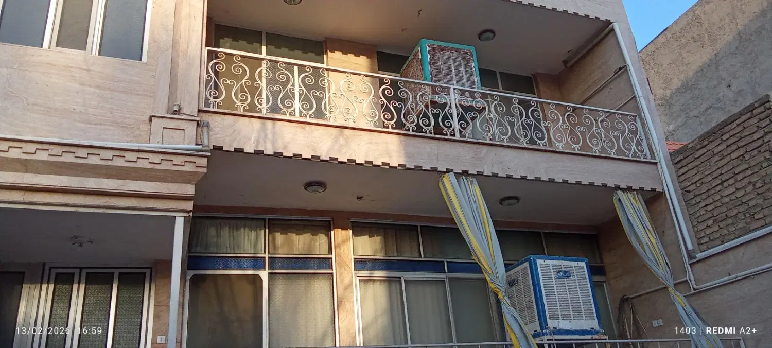 خانه ویلایی 2طبقه۲۰۰متری