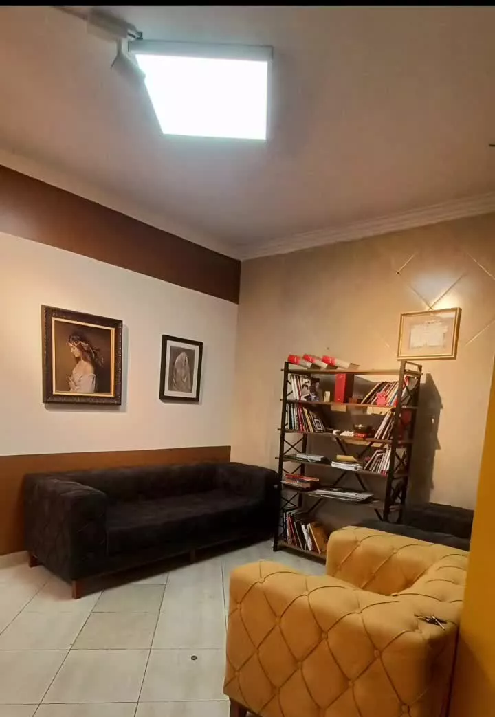 اجاره یک اتاق از آموزشگاه هنری