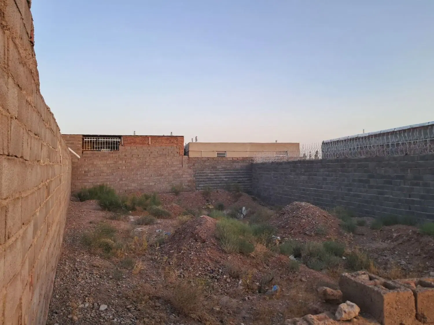 معاوضه  زمین در چترودبا اپارتمان یا زمین در کرمان