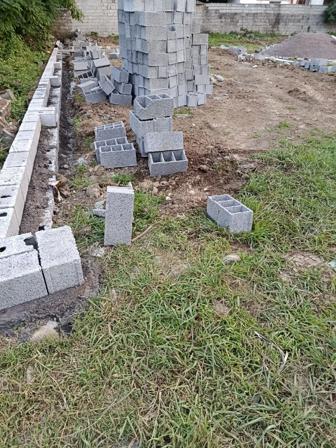 ۱۴۰متر زمین مسکونی