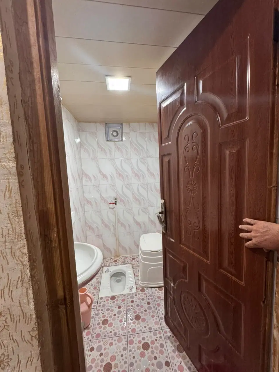 ویلایی ۱۴۵ متری با بنای ۷۵ متری چسبیده به شهر