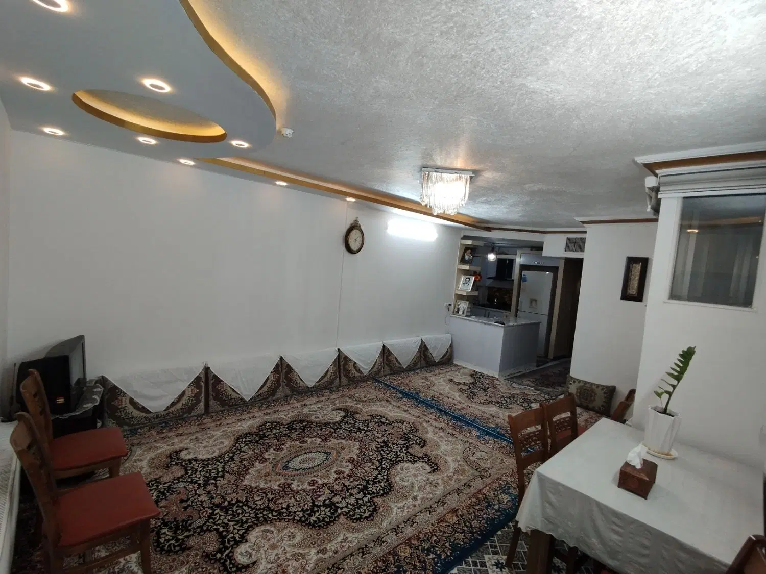 75 متری _ شیک و تمیز _ دلاوران