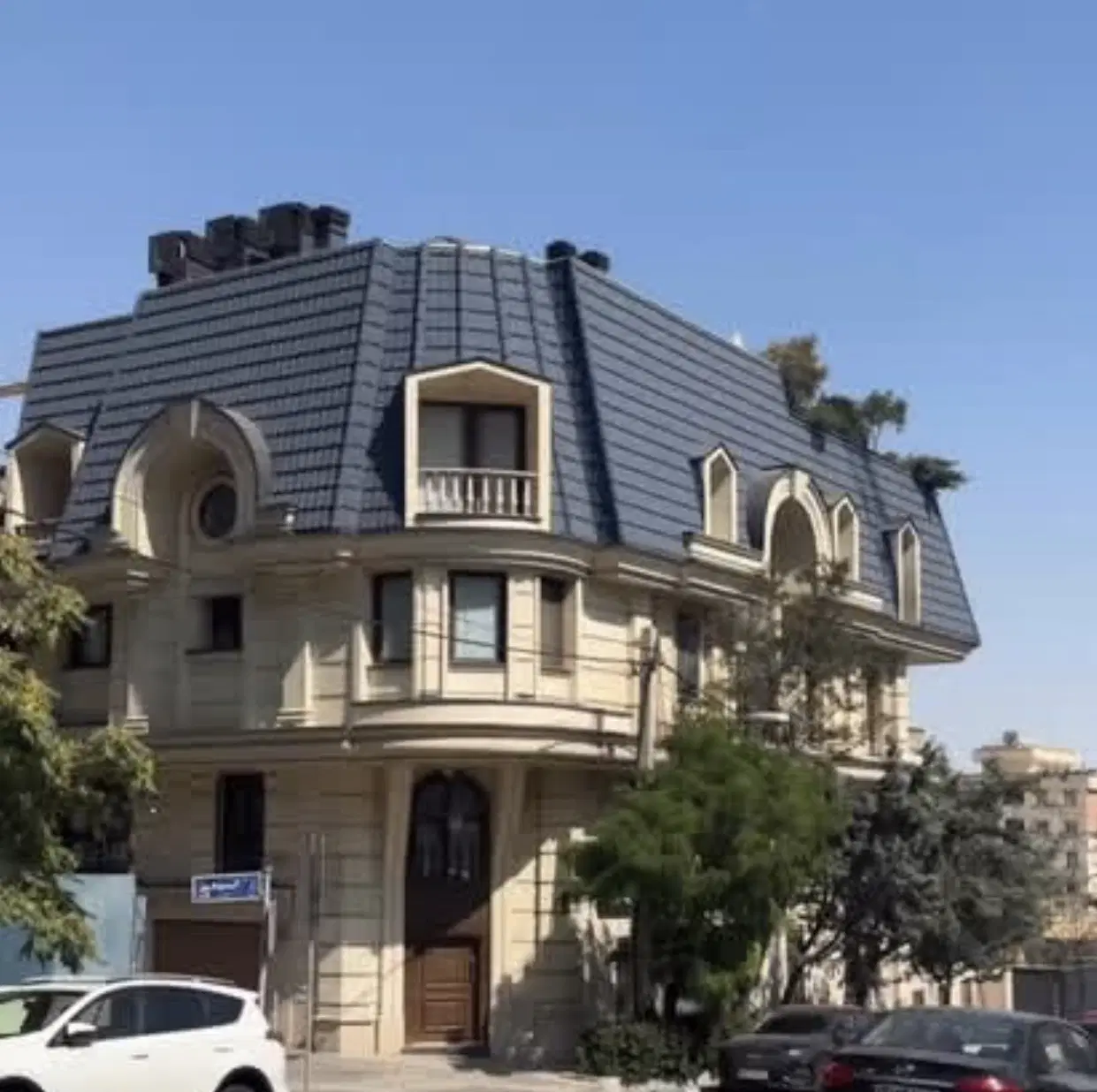 قطعه جنوبی بر خیابان ولیعصر