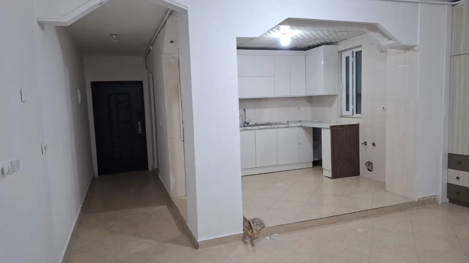 فروش یک واحد اپارتمان ۲خواب