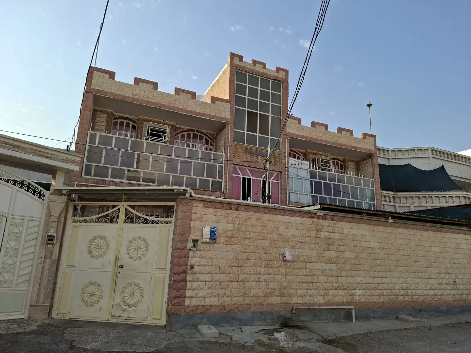 رهن و کرایه یک واحد آپارتمانی