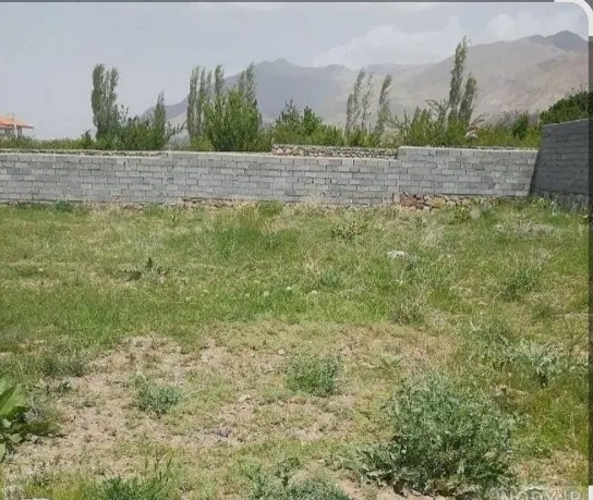 یک قطعه زمین