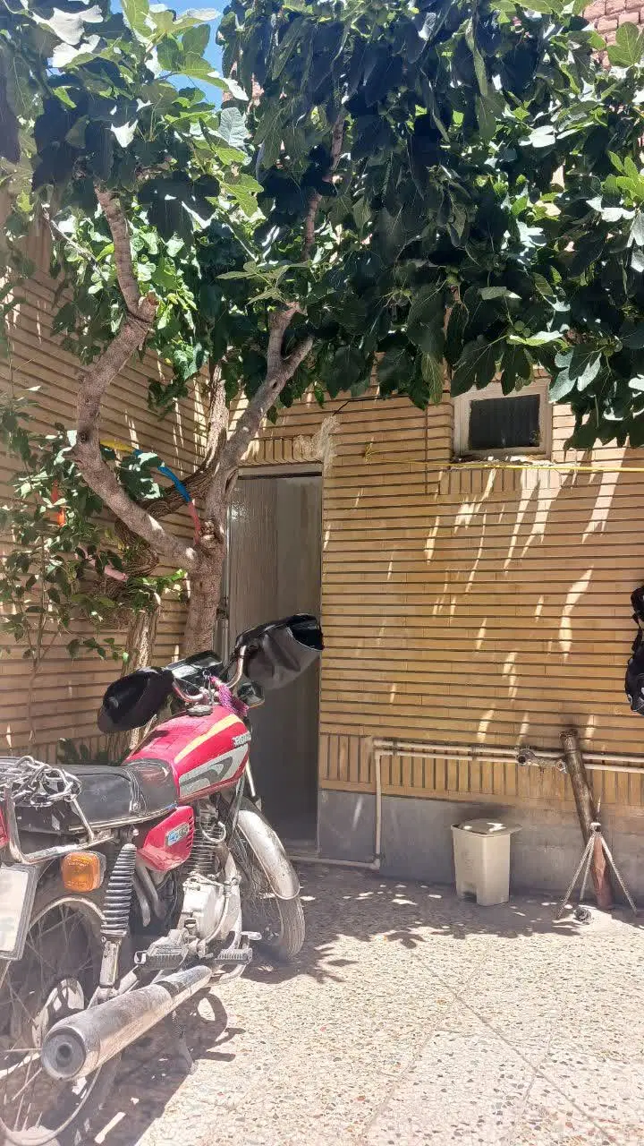 یک طبقه همکف تمیز حیاط دار دربست